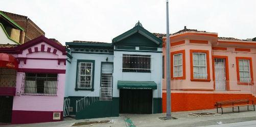 Grupo Orbis pinta fachadas en barrio de Medellín | Inpra Latina - la Zona  de Pinturas